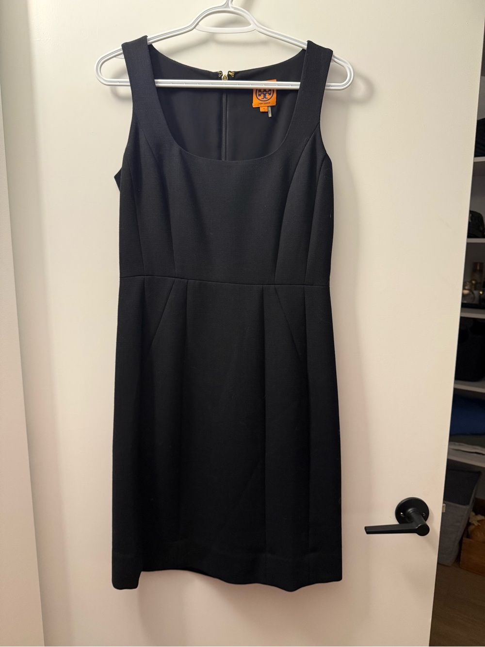 Tory Burch Black Sleeveless Scoop-Neck Sheath Dress